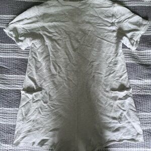 American Eagle Outfitters Gray Short Sleeve Tee